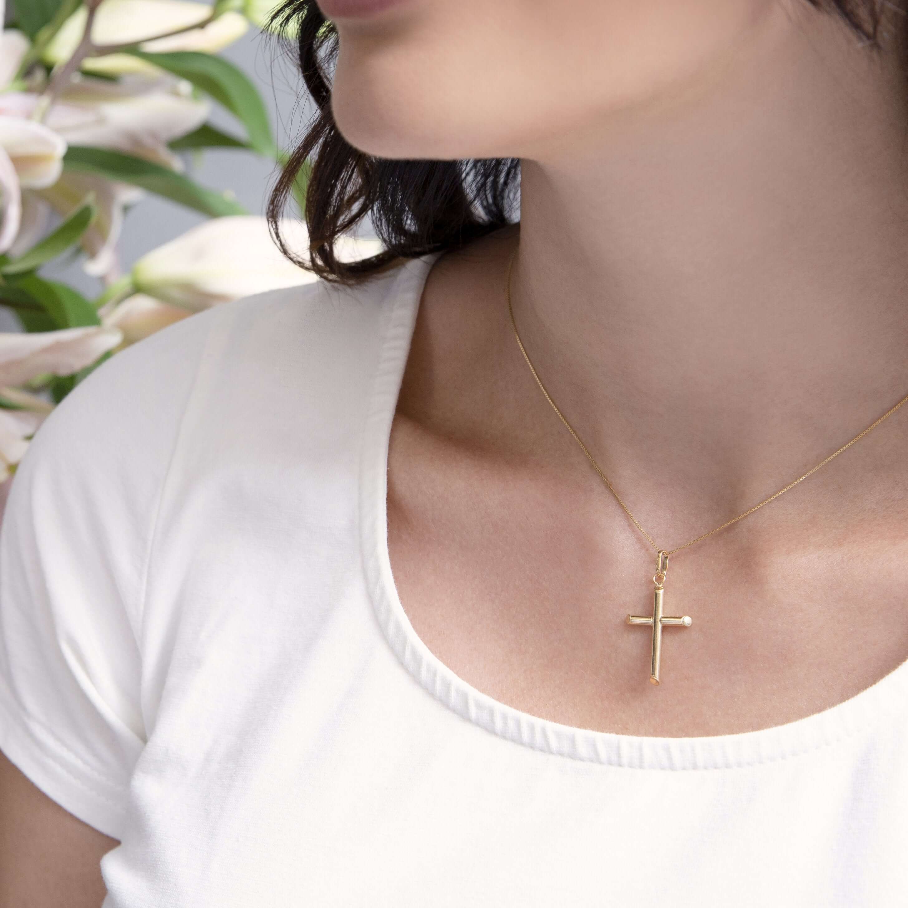 CLASSIC CROSS PENDANT - GOLD - Image 3