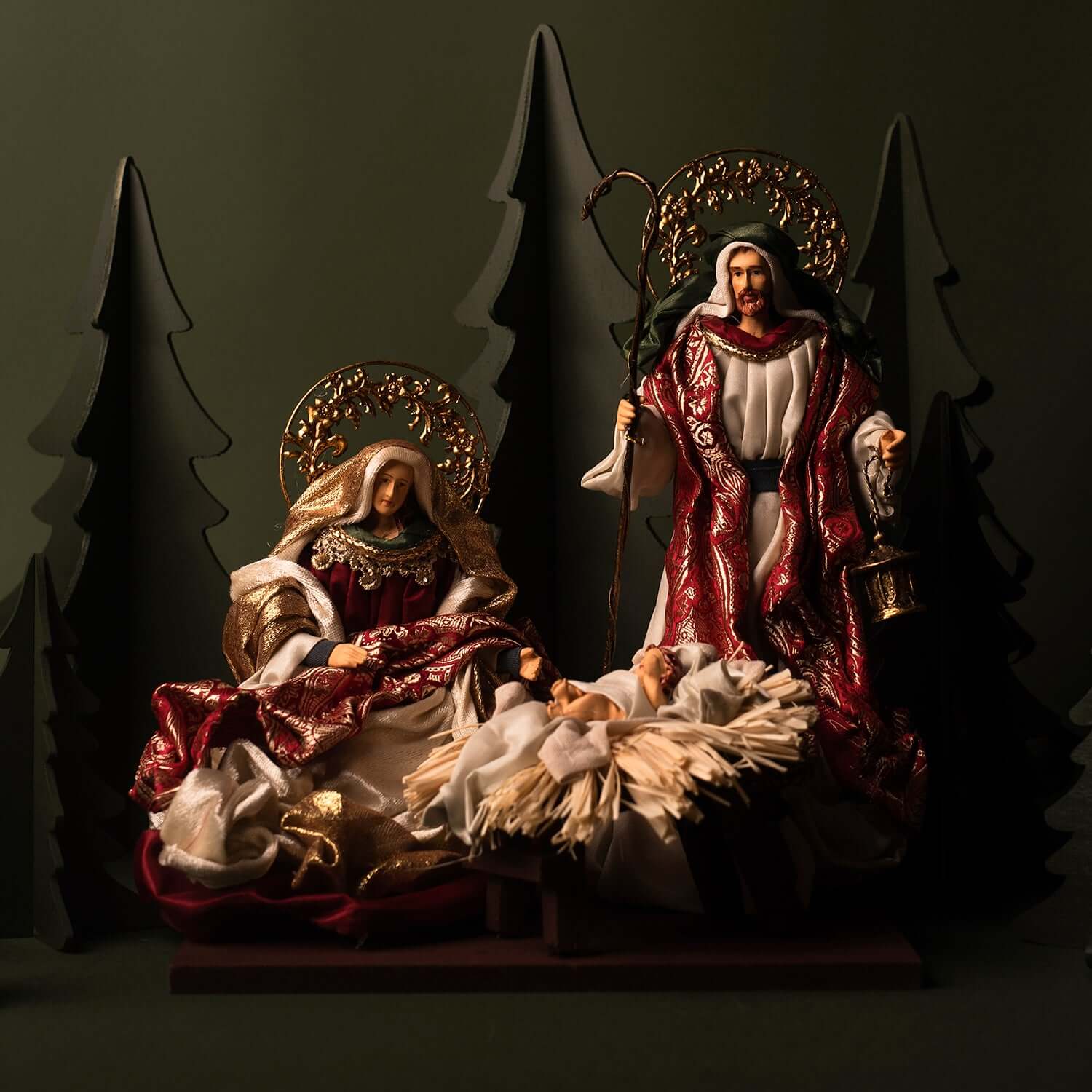 HOLY FAMILY - NATIVITY SET WITH FABRIC CLOTHING - Image 2