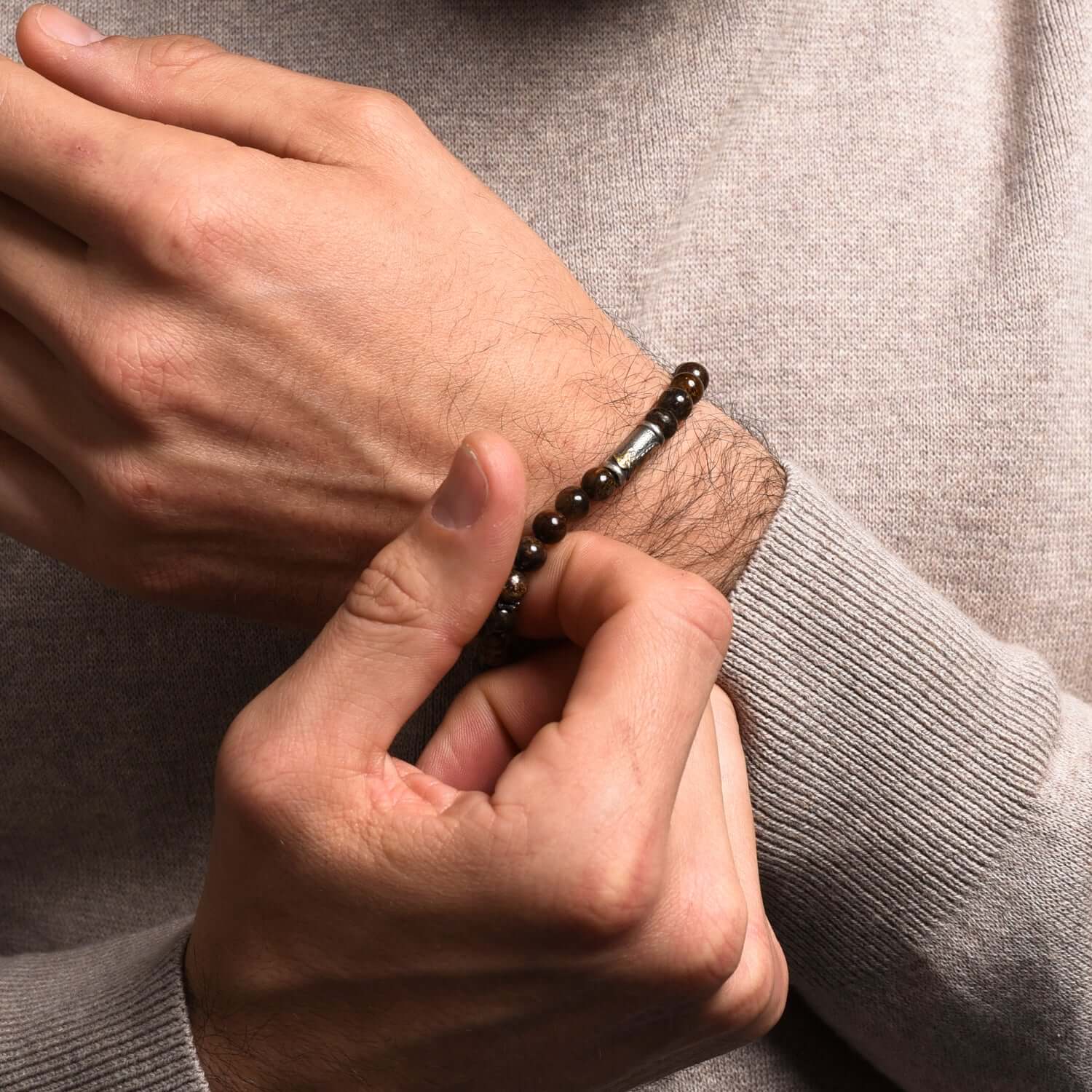 OUR LADY OF GRACE BRACELET - BRONZITE AND SILVER - Image 2
