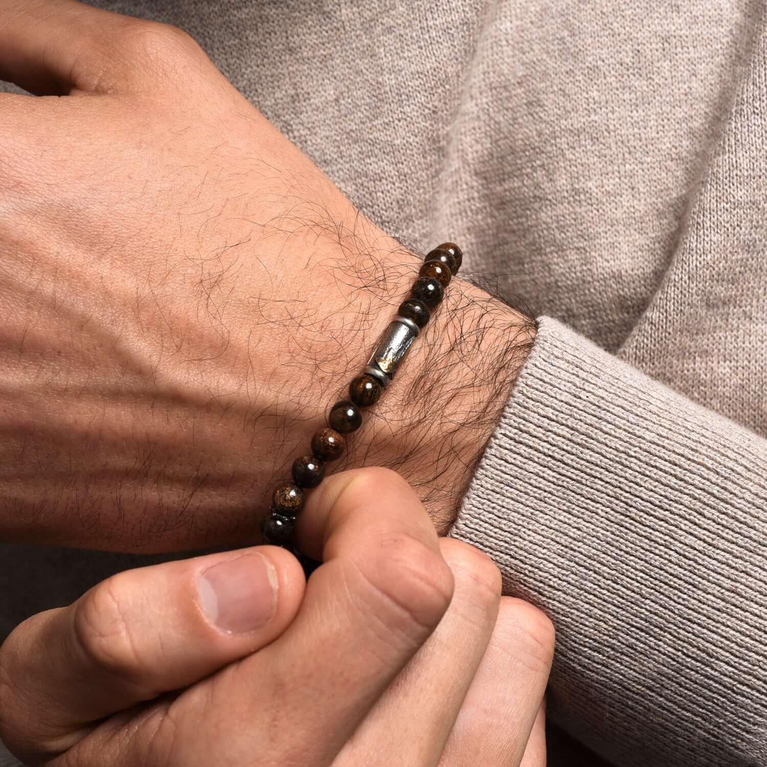 OUR LADY OF GRACE BRACELET - BRONZITE AND SILVER - Image 3